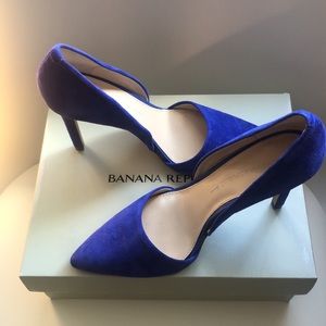 Banana Republic blue heels